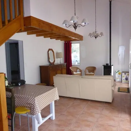 Avec Piscine, Terrasse, Parking Prive - 8 Pers, A - Fr-1-379-79 *